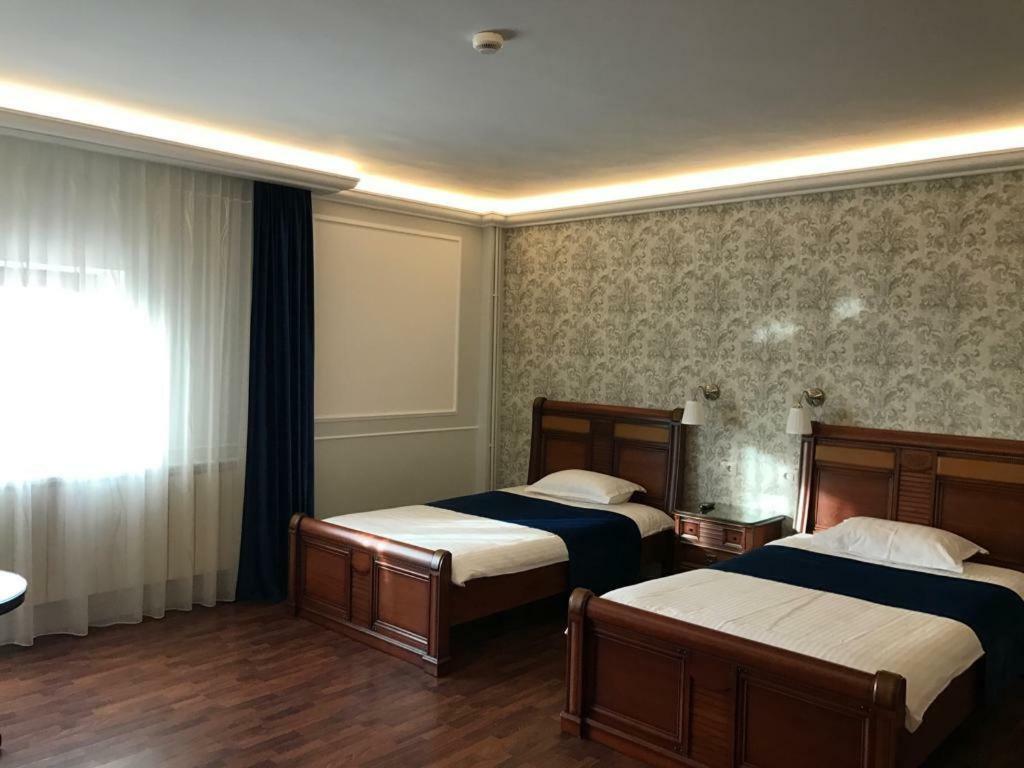 Pension Hanul Andritei Craiova Kültér fotó